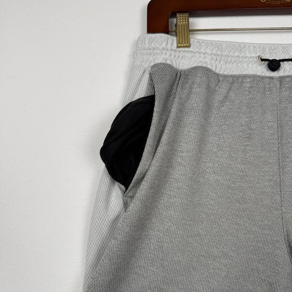 Adidas Athletic Shorts Mens Large Mesh Panel Performance Grey White Gym Workout